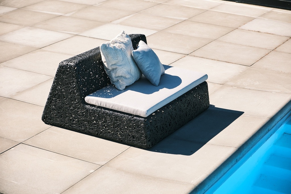 Lava Lounge Center Module