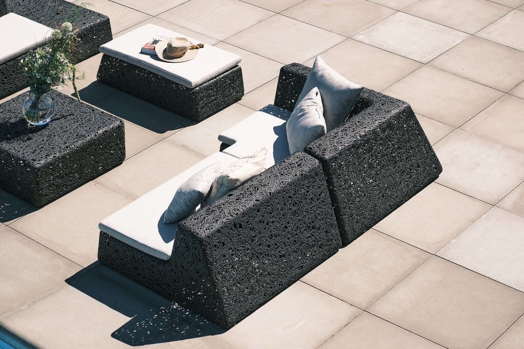 Lava Lounge Center Module